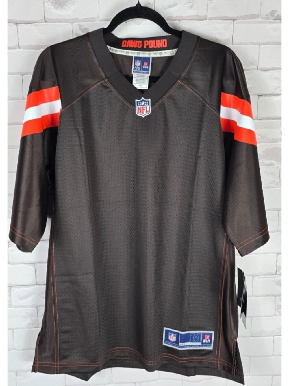 Cleveland Browns- Men's NFL Pro Line Blank Football Jersey NEW w/ Tags Medium